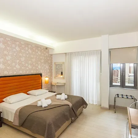 Steris Elegant & Aparthotel 3*
